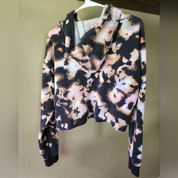 Tie Dye Cropped Hoodie - Picture 3 of 8